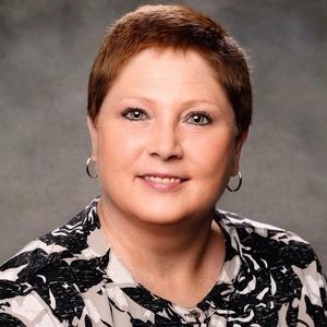 Meet your Posher, Lynne